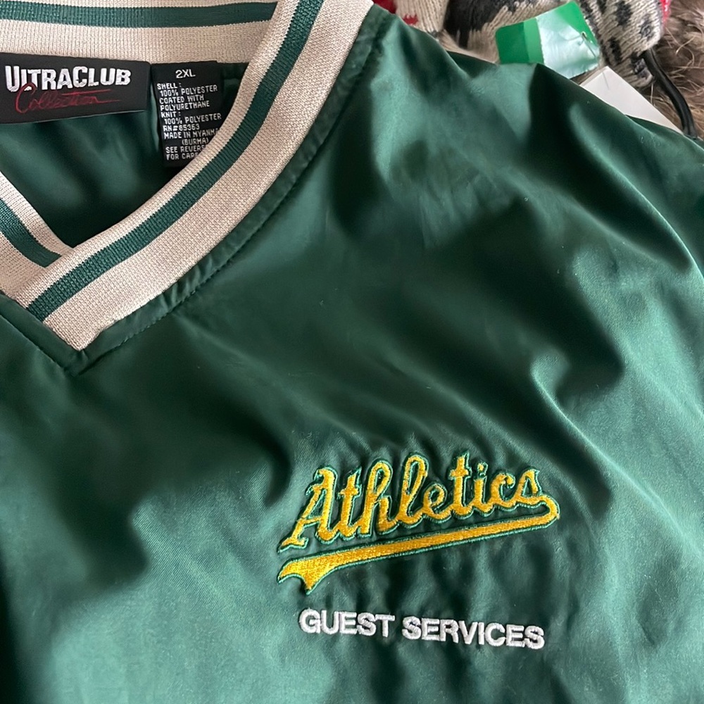 Vest Men’s XXL Athletics vintage like new